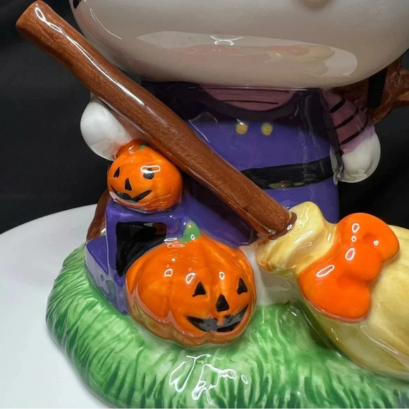 Blue Sky ClayWorks Hello Kitty Ceramic Halloween Witch Broomstick Spooky Figure - Picture 7 of 11